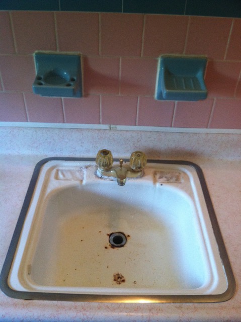 Lav Sink Before 